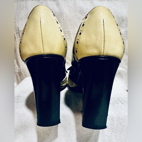 Marc Jacob’s Patent Leather Stacked Heels - Picture 5 of 7